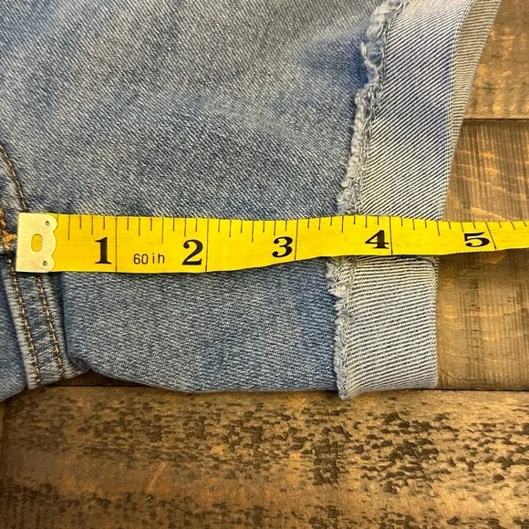 Denizen from Levi’s shorts rolled hem size 10/30 - Picture 4 of 6